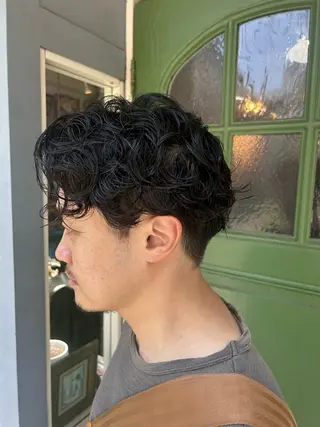 ショート パーマ メンズ 清水千優/パーマ/透 明感カラー/メンズのヘアスタイル