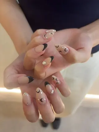 ネイル Trinity ネイリストスタッフのネイルデザイン