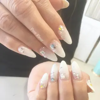 ネイル Petit Fleur所属・青柳 亜梨奈のマツエク・マツパデザイン