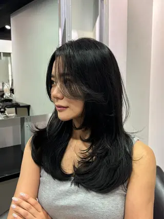 ロング カラー オリーブベージュ 🫒🩶Rianaのヘアスタイル