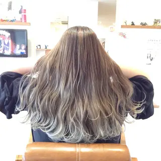 セミロング カラー 辨天 勇介のヘアスタイル