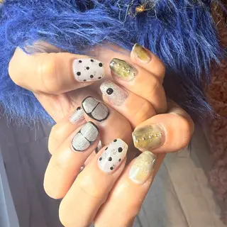 ミディアム Conjunim MAMI🎀✨のネイルデザイン