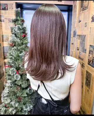 ミディアム カラー Chic シックのヘアスタイル