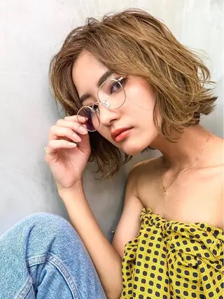 ミディアム カラー 🉐レイヤー/塩見 弘樹🉐渋谷のヘアスタイル