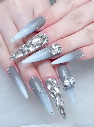 ネイル M🌷nail 長さだし専門店のネイルデザイン