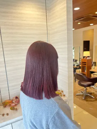 ミディアム カラー 佐藤 華音のヘアスタイル