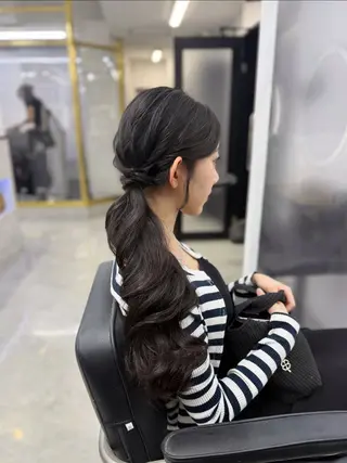 ロング ヘアアレンジ エクステ🩵ブリーチ 韓国ヘア🩵KAEのヘアスタイル