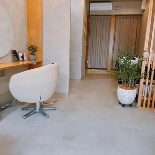 高橋友里亜 /フリーランスのヘアスタイル