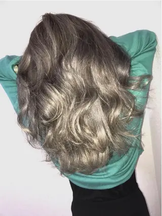 セミロング カラー パーマ ヘアアレンジ メンズ キッズ ネイル マツエク・マツパ 酸性ストレート 髪質改善大槻勇樹のヘアスタイル