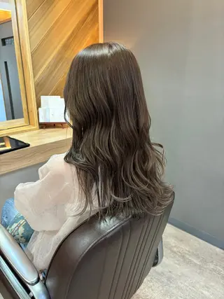 ロング 玉川 加菜のヘアスタイル