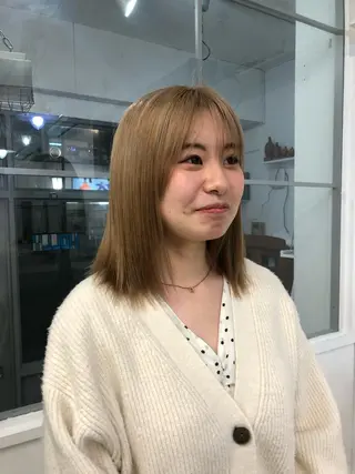 ミディアム HOLLY 髙橋ユウキのヘアスタイル