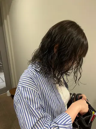 ミディアム パーマ AMNESIA三軒茶屋所属・おがわ ともひさのヘアスタイル