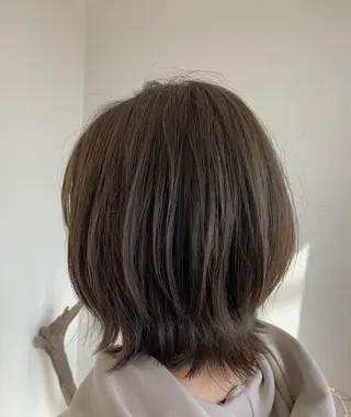 ショート カラー 三野 沙也のヘアスタイル