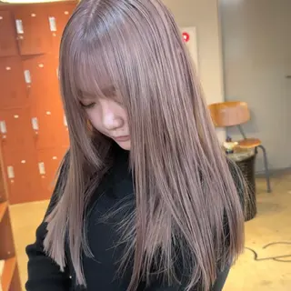 ミディアム カラー ikuma/ ミルクティーのヘアスタイル