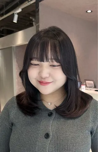 ミディアム カラー YUKI🎀透明感 カラー/暗髪艶カラーのヘアスタイル