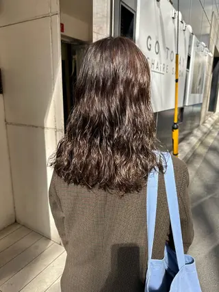 セミロング カラー パーマ soöze所属・sena/博多/ コテ巻き風パーマのヘアスタイル