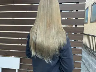 ロング カラー 絹村 健人のヘアスタイル