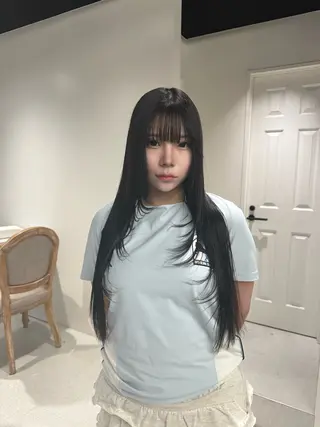 ロング クルミ/ 💕ワンホンネイルのネイルデザイン