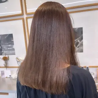 セミロング カラー カジュアルを女っぽく 𝗮𝘆𝗮𝗰𝗼のヘアスタイル
