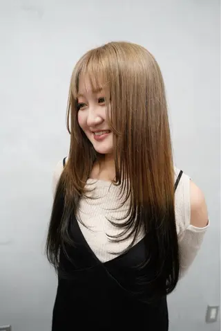 ロング カラー 田代 佳穂のヘアスタイル