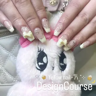 ネイル 🧁fein. nana🩵のネイルデザイン