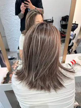 ミディアム カラー レイヤーカット BLend 渋谷のヘアスタイル