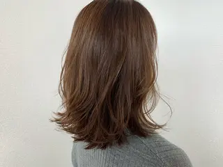 セミロング カラー 【Uneユヌ】菊地 春那のヘアスタイル