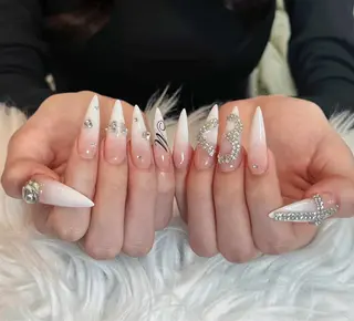 ネイル Julli NailStudioのネイルデザイン