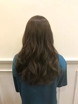 セミロング カラー ひろせ かなのヘアスタイル