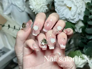ネイル E.N🦋 長さ出し/持ち込みのネイルデザイン