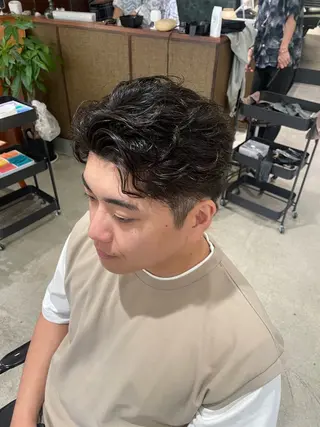 メンズ itsuki ／ 曲がる縮毛矯正のヘアスタイル