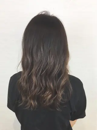 セミロング ブリーチなしダブル/ レイヤーカット 小棹のヘアスタイル