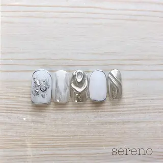 ネイル 【骨格診断📝 最強似合わせ眉✨】のエステ・リラクイメージ