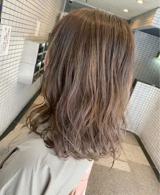 ミディアム カラー パーマ 韓国ヘア🇰🇷/ レイヤーカット✂︎のヘアスタイル