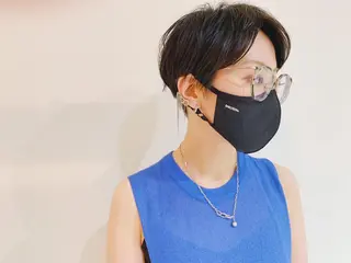 ショート タカハシ ハヤトのヘアスタイル