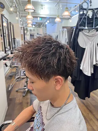 ショート Lily hair所属・メンズ’ショート特化 クロスのヘアスタイル