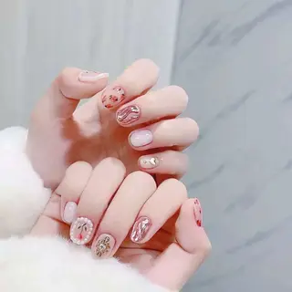 ネイル VIVIAN リサのネイルデザイン