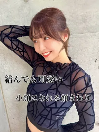 セミロング カラー レイヤー/韓国 ハイトーン興津史弥のヘアスタイル