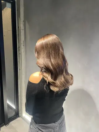 カラー 暖色/ハイトーン/ カラー/HBLのヘアスタイル