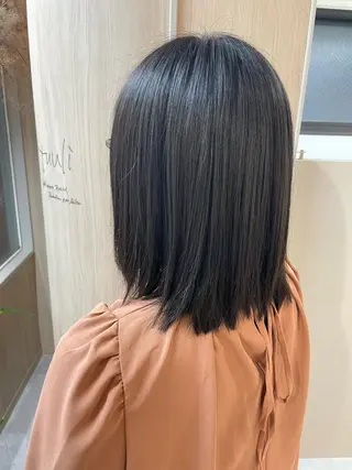 ミディアム 西 めぐみのヘアスタイル
