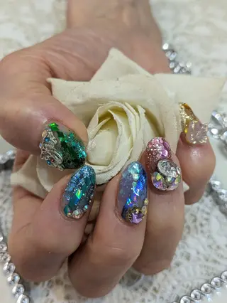 ネイル エステとネイル ローズコンフォートのネイルデザイン