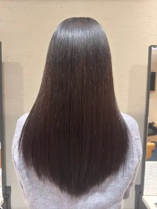 セミロング 頭から整える美容師 松田のヘアスタイル