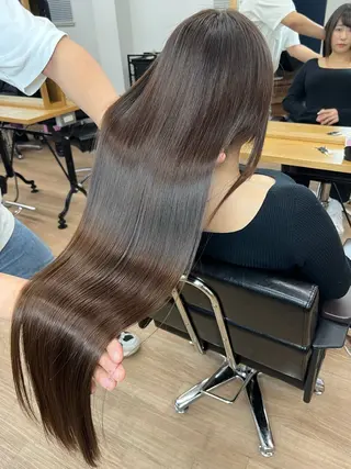 セミロング パーマ 武田涼レイヤーカット 髪質改善×縮毛矯正のヘアスタイル