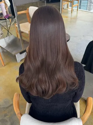 カラー maina/透明感 ベージュ/ブラウンのヘアスタイル