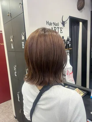 ミディアム カラー 友滝 真菜美のヘアスタイル