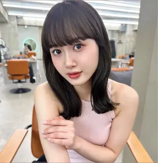 ミディアム カラー 盛れる顔周り /透明感/かりん🎀のヘアスタイル