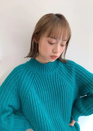 ミディアム カラー ボブ/透明感ベージュ 🫧クルミ🌟のヘアスタイル