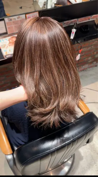 ミディアム カラー miyu BOB/layerのヘアスタイル