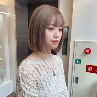 ショート カラー 透明感/ベージュ/ 艶髪/ボブ🫧門脇由のヘアスタイル