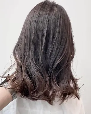 セミロング ✴️Siesta✴️ 透明感ヘアカラーのヘアスタイル